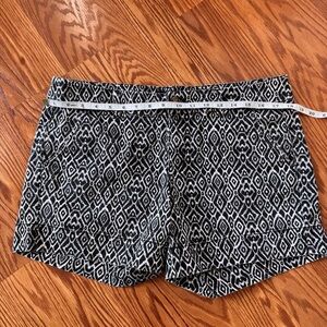 EUC, American Eagle Outfitters Black and White Shorts, Midi Stretch, Size 12